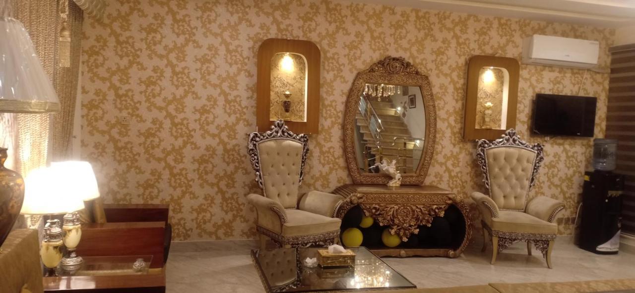 Hotel S.R. Lounge Мултан Екстериор снимка